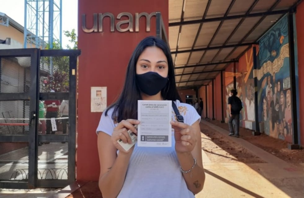 Vacunaron contra el coronavirus 400 alumnos de la UNaM en Posadas