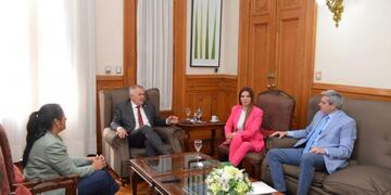 El gobernador valoró la aprobación de la BUP, considerándola un paso importante para fortalecer el sistema electoral argentino.