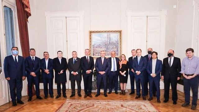 Melella participó de la reunión de gobernadores con el Presidente Fernández