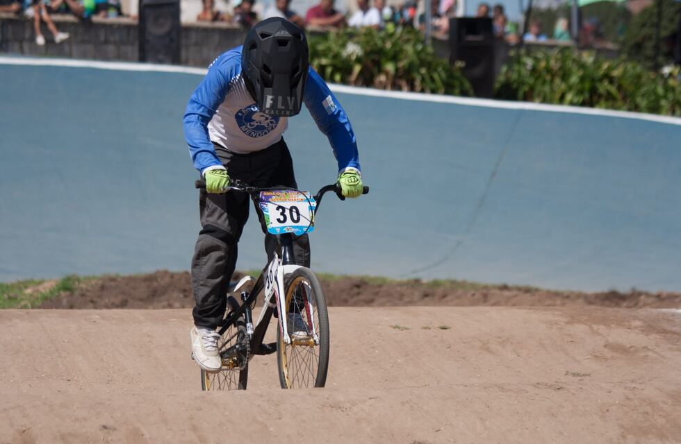 Puede ser campeón argentino de BMX pero le robaron su bicicleta en una entradera en Godoy Cruz