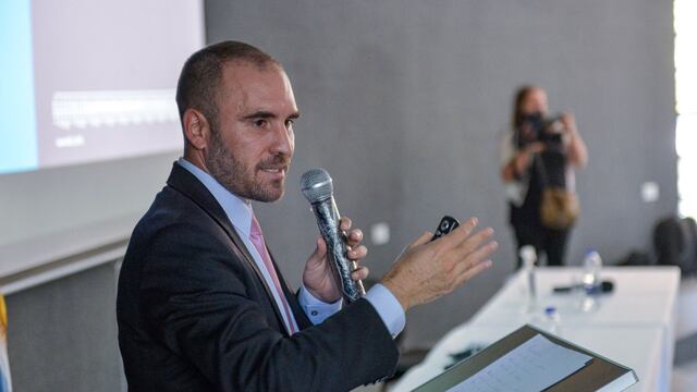 El ministro de Economía, Martín Guzmán,  diisertando en la Facultad de Economía de la Universidad Nacional del Comahue, en su paso por la provincia del Neuquén. (Foto: Prensa Economía)