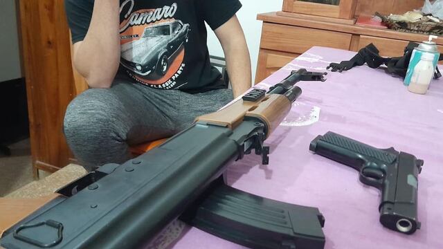 Armas de juguete para patrullar la ciudad