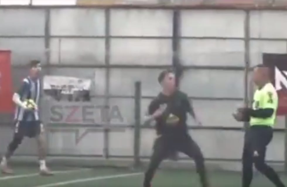 Brutal agresión: un jugador le pegó una patada en la nuca a un árbitro en un torneo de fútbol amateur