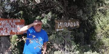 Un bombero falleció como consecuencia de los incendios en Chubut.