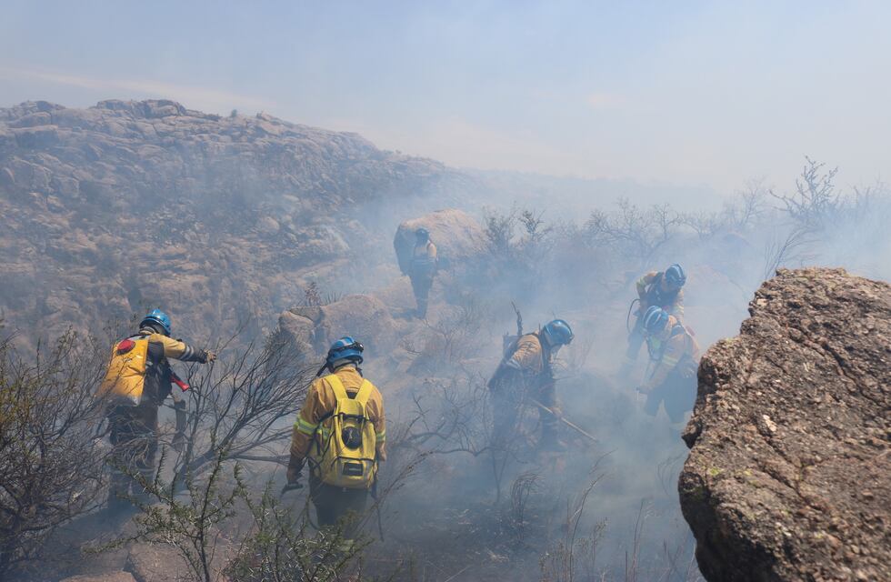 Incendios en Córdoba: bomberos lograron contener los focos desatados en el interior provincial