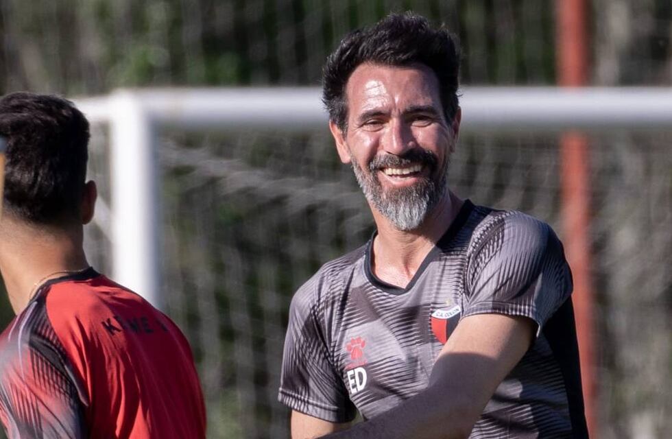 Eduardo Domínguez decidió irse de Colón antes del final de su contrato