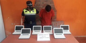 El joven que tendría antecedentes, aseguró que había encontrado la bolsa tirada en el Parque 9 de Julio.