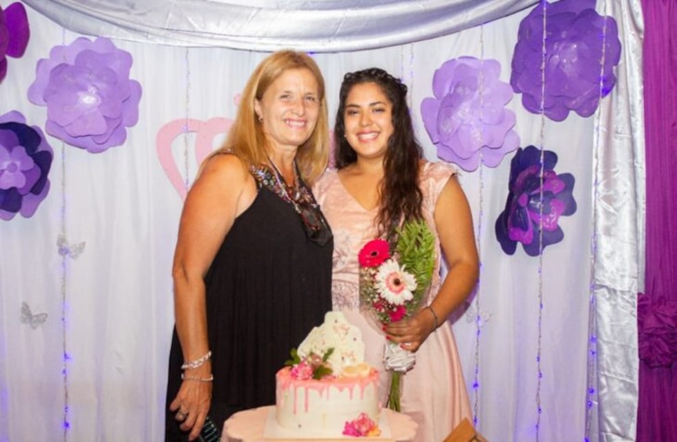 Joven de Garupá cumplió el sueño de su fiesta de 15 y recibió el saludo de Lali Espósito