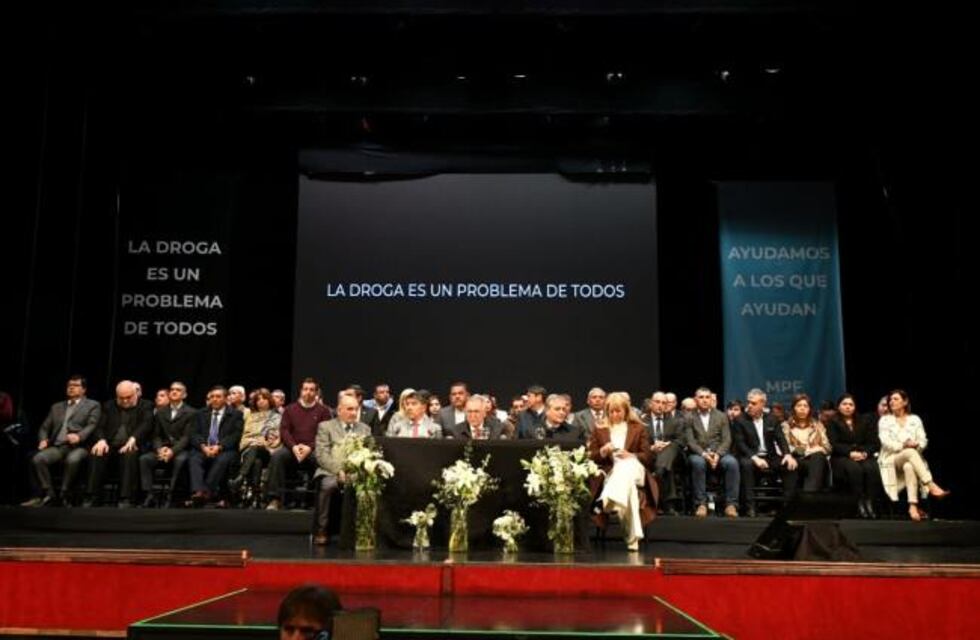 Jaldo lidera un esfuerzo conjunto para combatir las adicciones en la provincia