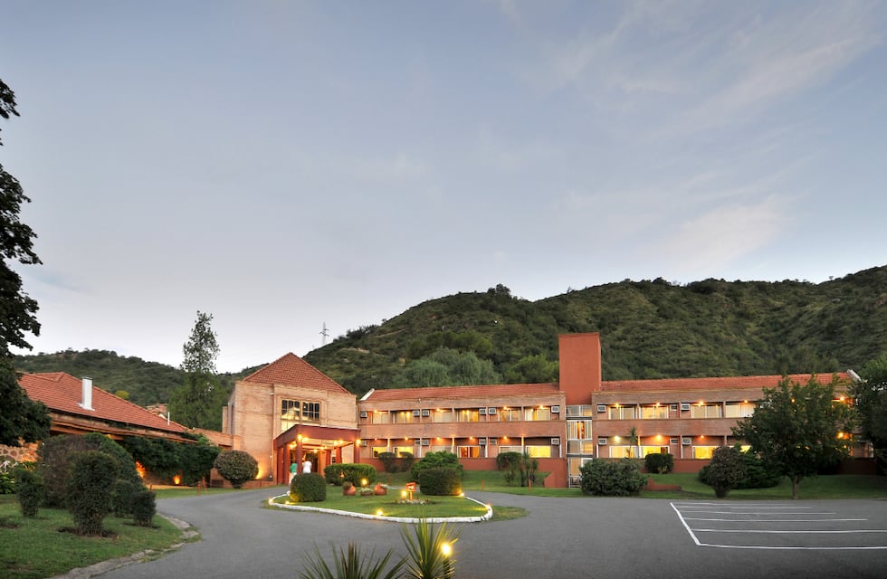 Alojamiento informal: el Intendente Avilés avanza para mejorar la seguridad turística en Villa Carlos Paz