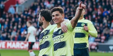 Álvarez estampó el 4 a 1 final para el Manchester City.