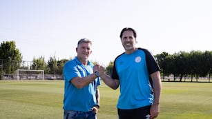 Luis Fabián Artime, presidente de Belgrano, presentó a Carlos Bossio para la estructura formativa de Villa Esquiú.