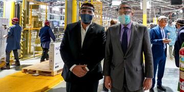 Con la visita del Ministro de Desarrollo Productivo de la Nación, Matías Kulfas y el intendente Walter Vuoto realizaron una recorrida a las plantas 2 y 5 de la fábrica Newsan de la ciudad.