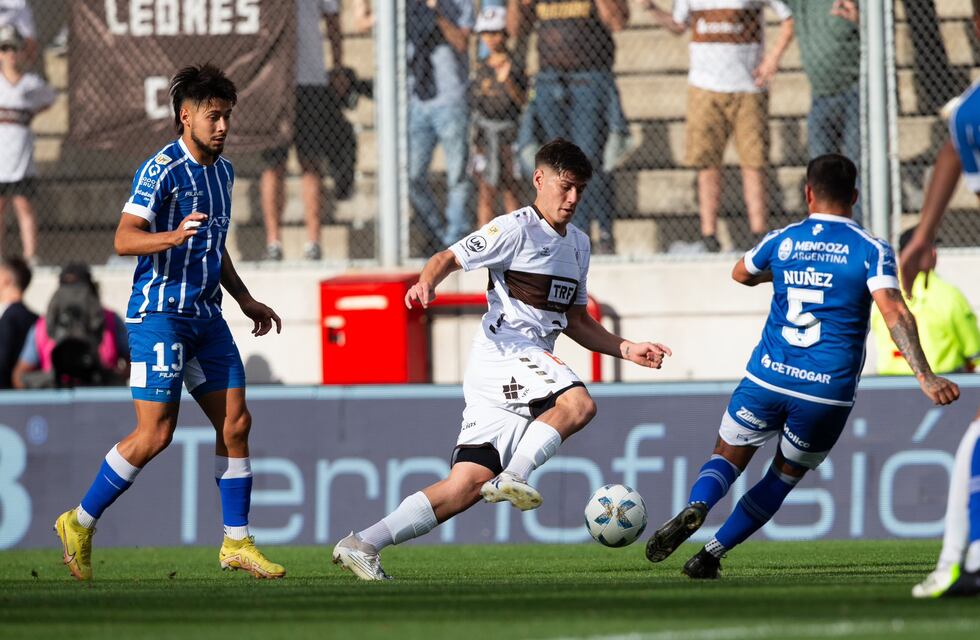 Por los penales, se derrumbó el sueño de Godoy Cruz y Platense se metió en la final de la Copa de la Liga Profesional 2023