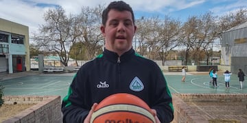 Lorenzo Barzola será asistente del entrenador Gustavo Peirone.