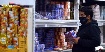 Ley de góndolas (José Hernández)