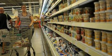 Comprar alimentos, una tarea cada vez más ardua.