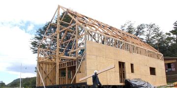 Avanza con la construcción del destacamento policial de Puerto Almanza