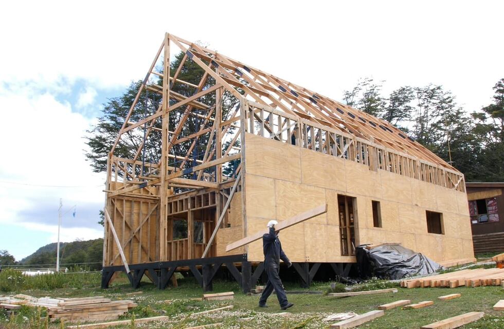 Avanza con la construcción del destacamento policial de Puerto Almanza