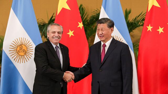 Alberto Fernández y su par chino Xi Jinping, cuyo país ya era miembro de los BRICS. (Archivo Presidencia)