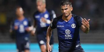 A su regreso de Brasil el delantero no fue el mismo. Va recuperando su nivel.