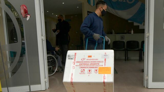 Llegaron más dosis de la vacuna Sputnik V al Vacunatorio Central.