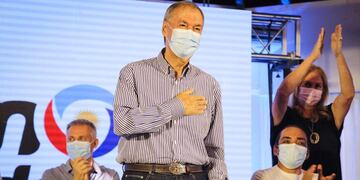 "Fueron un desastre", disparó Juan Schiaretti contra los dos gobiernos anteriores a nivel nacional.