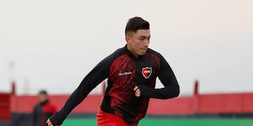 El mediocampista de 21 años firmó contrato hasta junio de 2023.