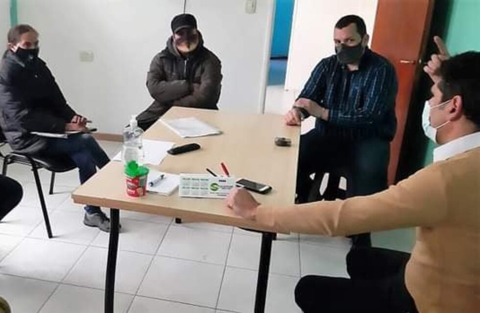 Concejal de la oposición lamentó que sus pares del oficialismo no se hayan reunido con municipales que reclaman aumento salarial