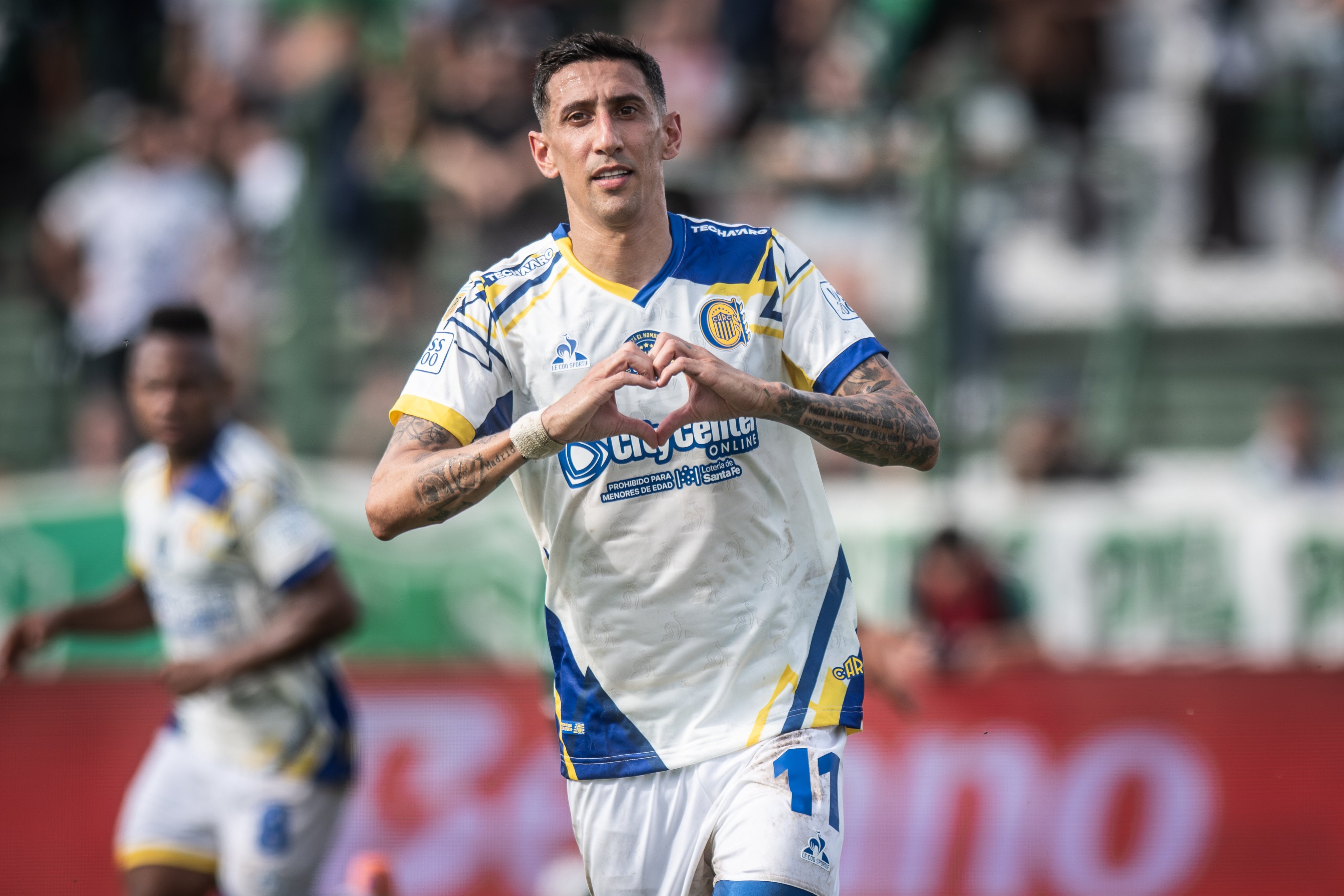 Angel Di Maria en el partido ante Sarmiento. (Prensa Rosario Central).