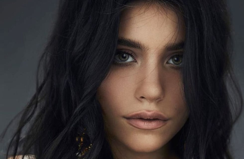 Eva De Dominici sorprendió con un radical cambio de look y un vestido al borde de la censura