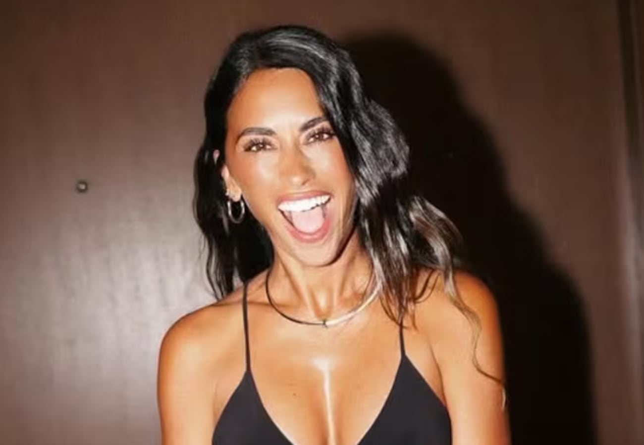 Antonela Roccuzzo deslumbró con un mono negro.