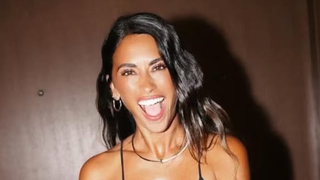 Antonela Roccuzzo deslumbró con un mono negro.