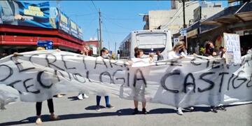 La desesperada lucha de la mamá de Tahiel, el nene que se quemó en una Feria de Ciencias en La Matanza. (Foto: Zonales.com)