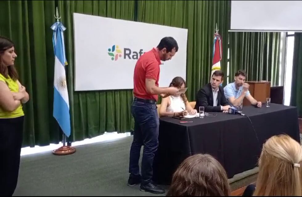 El PJ pone la lupa en el recambio de luminarias LED: “irregularidades sin fin”