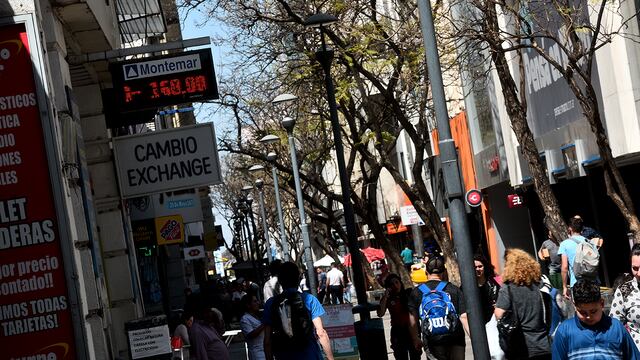 El dólar blue, a la baja este jueves.