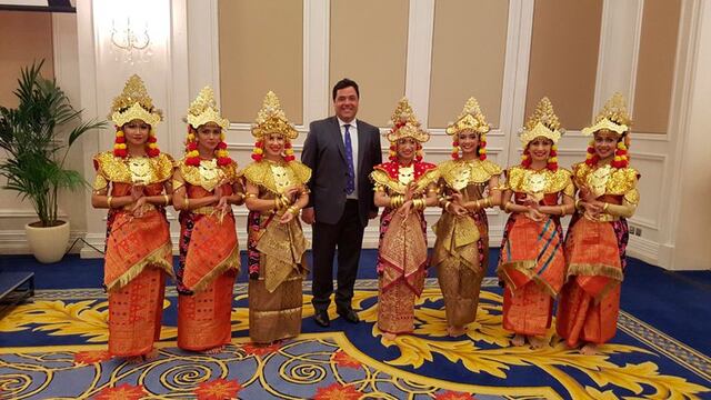 Carlos Díaz tiene 46 años y nació en Mar del Plata, a donde regresó después de vivir cuatro años en Qatar como director de recursos humanos de dos hoteles de lujo de la cadena Kempinski