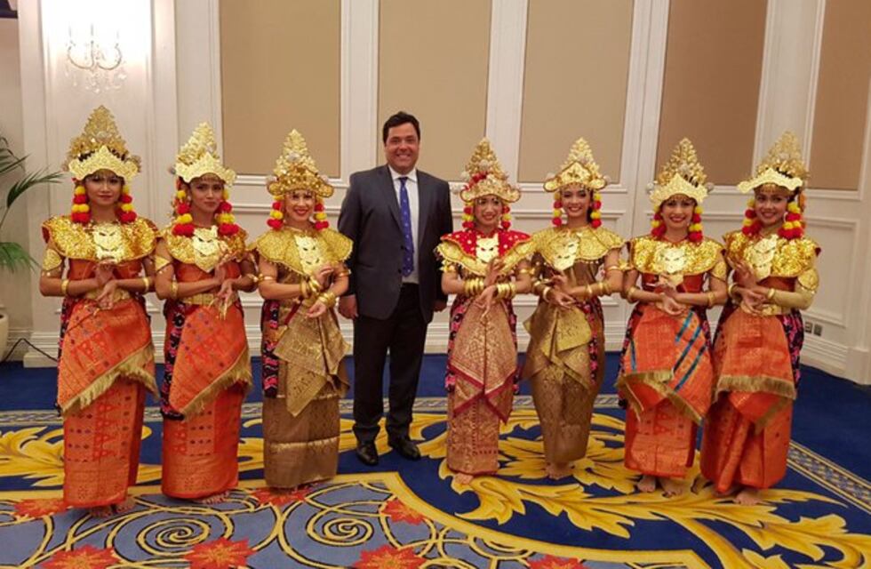 Un empresario marplatense busca hoteleros y gastronómicos para cubrir 50 puestos laborales formales en Qatar