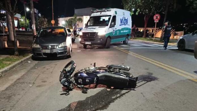 Grave accidente en la madrugada de Carlos Paz: dos jóvenes heridos tras chocar en la costanera