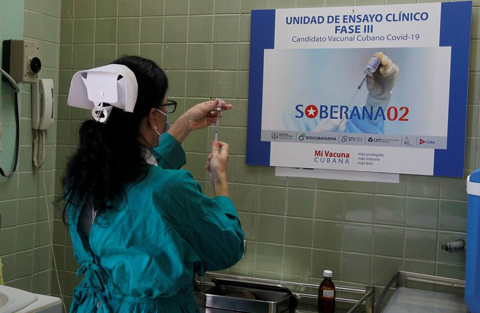 Cuba comienza la aplicación de la “Soberana 02”, la vacuna que Argentina tiene en la mira