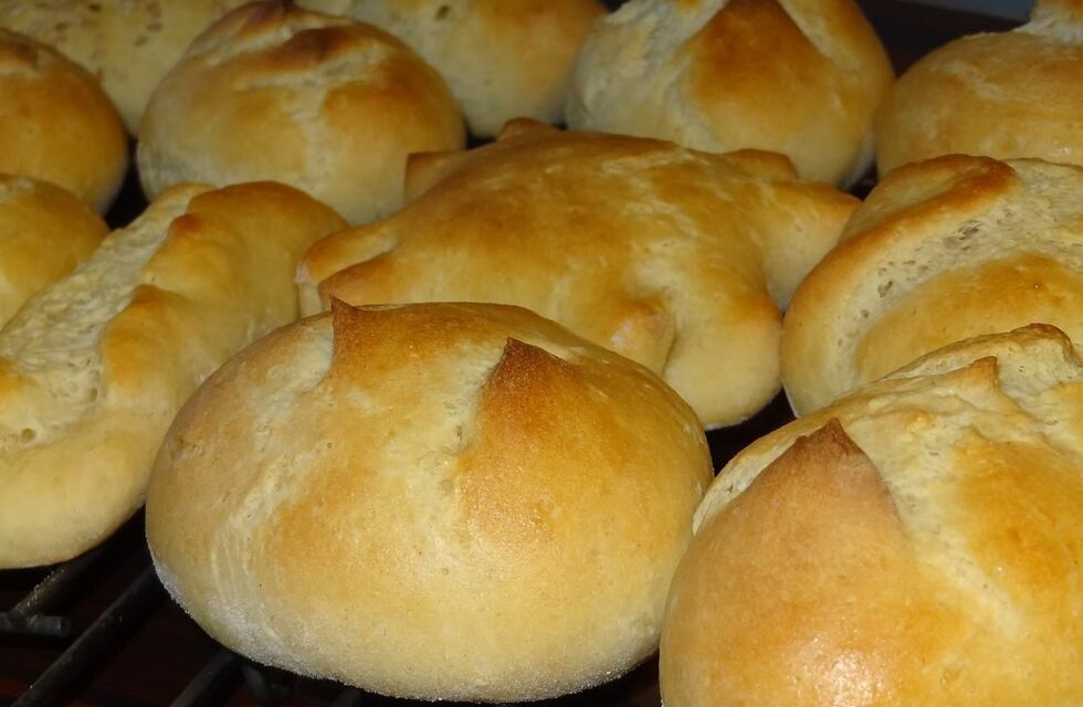 Con solo tres ingredientes y sin gluten: la receta definitiva de pan sin harina