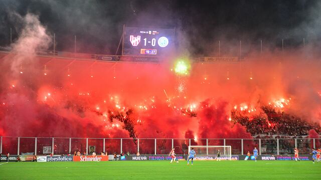La última vez de Instituto en el Kempes fue con una multitud ante Belgrano, como local. Ahora, muy visitante ante Talleres (Javier Ferreyra / La Voz).