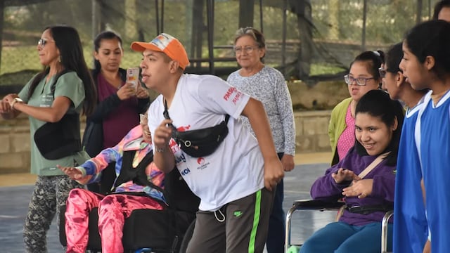 Danza y actividades integradoras, como parte del festejo organizado por el Ministerio de Desarrollo Humano.