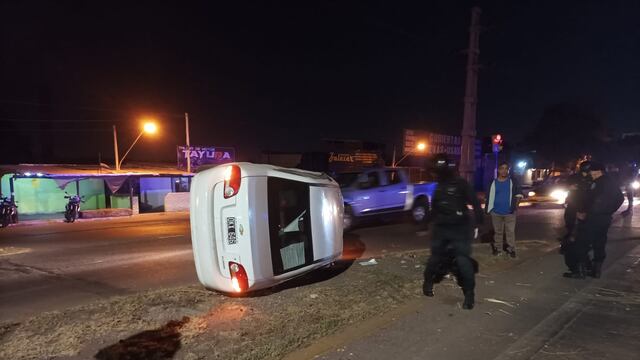 Una joven robó un auto mientras su dueño intentaba guardarlo en su garaje, volcó tras una persecución policial y fue detenido. 
Foto: Prensa Ministerio de Seguridad de Mendoza.