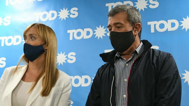 Anabel Fernández Sagasti y Adolfo Bermejo en el búnker del Frente de Todos hablaron tras la derrota en las PASO 2021.