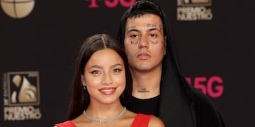 Duki y Emilia Mernes en Premios Lo Nuestro 2022