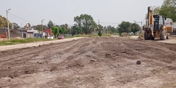 Vecinos del barrio Santa Teresita cuestionan la creación de un nuevo espacio deportivo mientras la plaza sigue inconlusa