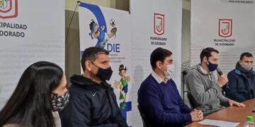 El programa tiene como fin la socialización mediante el deporte de las personas con y sin discapacidad.