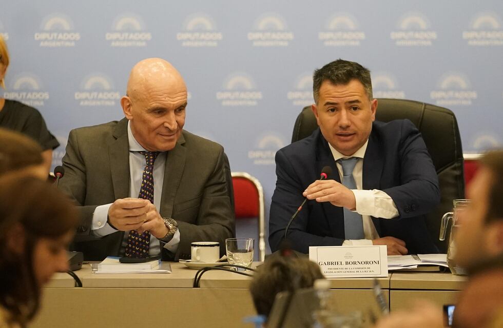 Se debate la “ley ómnibus”: el peronismo reclamó la presencia de Posse, Caputo y Sturzenegger