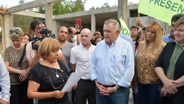 Jaldo: “Al igual que lo hicimos con los chicos con el boleto estudiantil para que puedan estudiar, también implementamos el boleto para que los abuelos puedan viajar gratuitamente”